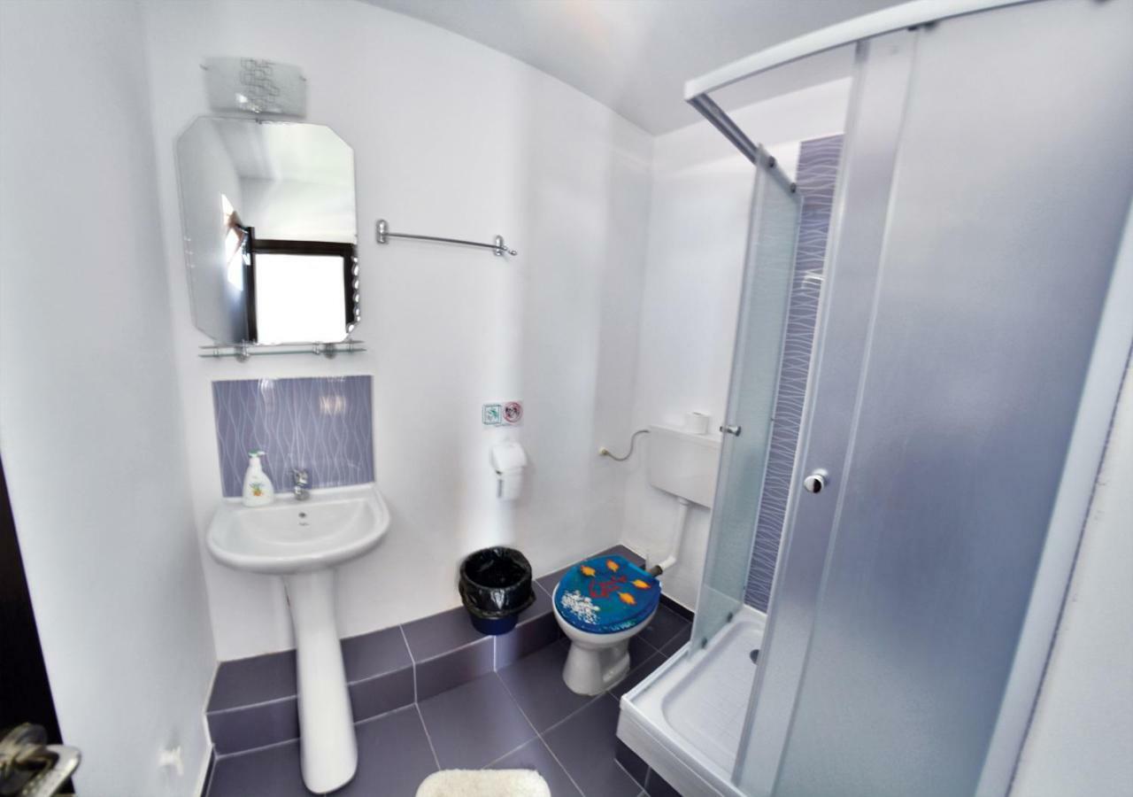 Casa Eric Hotel Mila Douazeci si Trei Ngoại thất bức ảnh