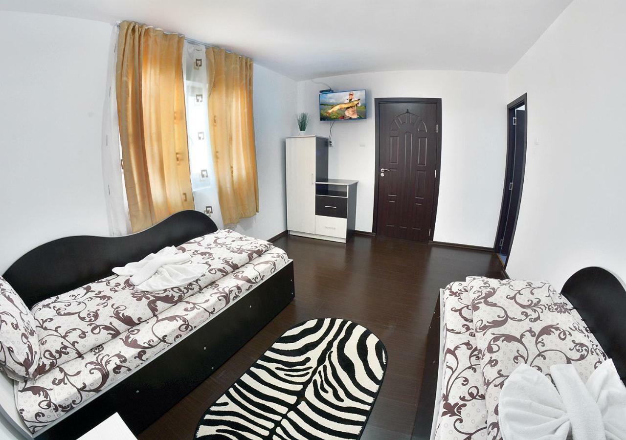 Casa Eric Hotel Mila Douazeci si Trei Ngoại thất bức ảnh